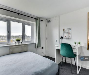 1 bedroom in a house share to rent - Photo 4