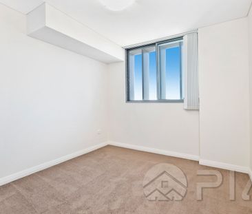 Spacious & Modern 3 Bedroom Apartment On Level 7. Don't Miss Out! - Photo 4