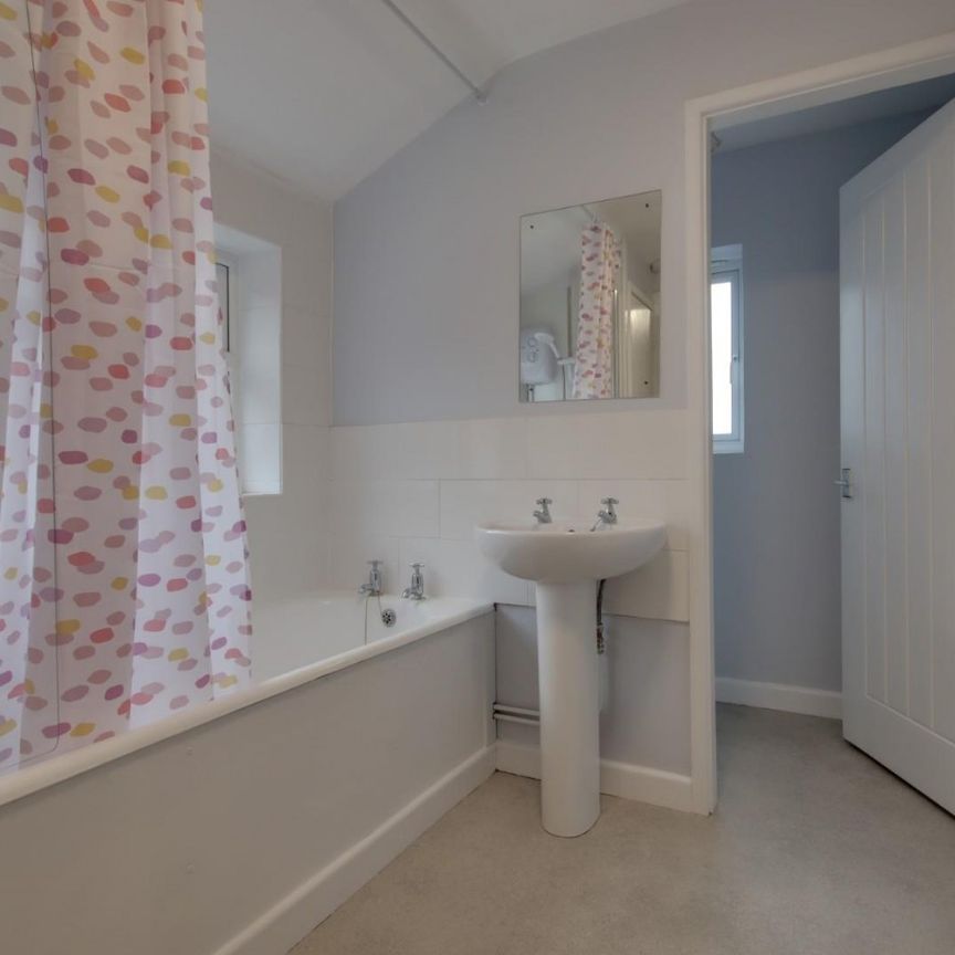 Bristol Road, Gloucester, GL1 - Photo 1