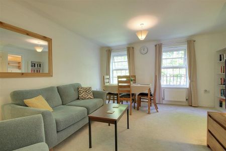 2 bedroom apartment to rent - Photo 3