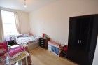 3 Bed - Eighth Avenue, Heaton - Photo 4