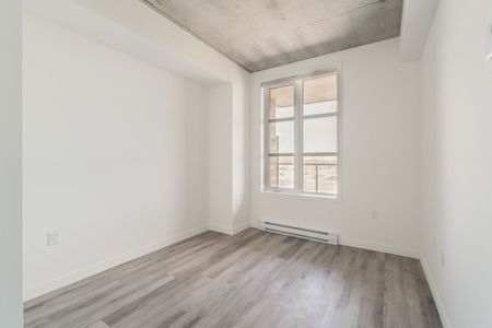 Condo for rent, Montréal (Saint-Laurent) - Photo 2