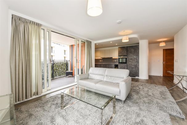 Apartment For Rent Royal View, Bath - Photo 1