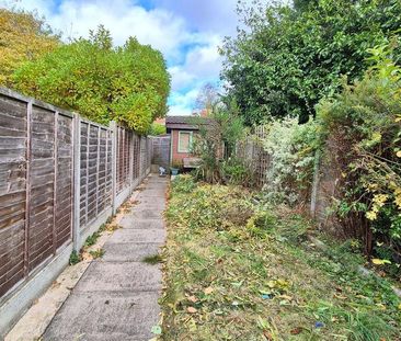 3 bedroom terraced house to rent - Photo 3