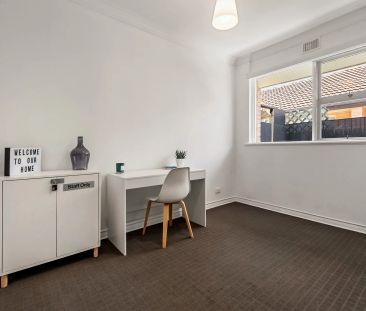 Immaculate Two Bedroom Unit in Prime Beachside Location - Photo 4