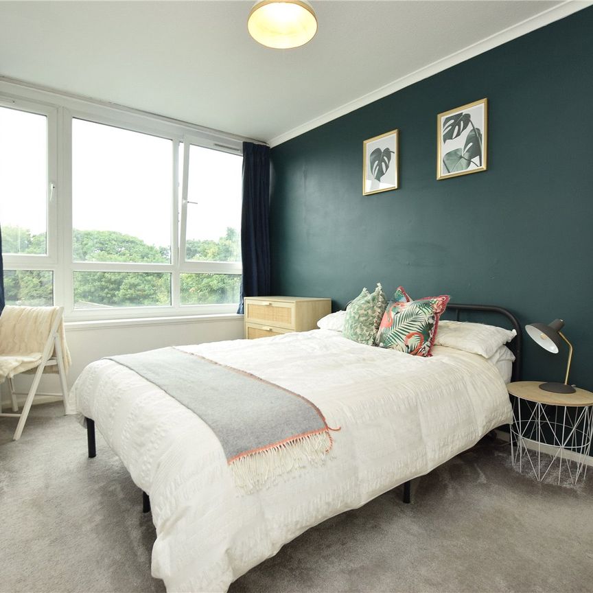 37, Ingledew Court, Leeds, West Yorkshire, LS17 8TP - Photo 1