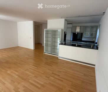 Helle 4.5-Zimmer-Wohnung mit Gartensitzplatz in Uetikon am See - Foto 1
