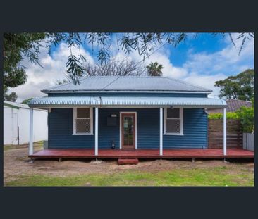 Prime Location - Photo 2