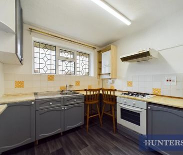 2 bedroom semi-detached bungalow to rent - Photo 6