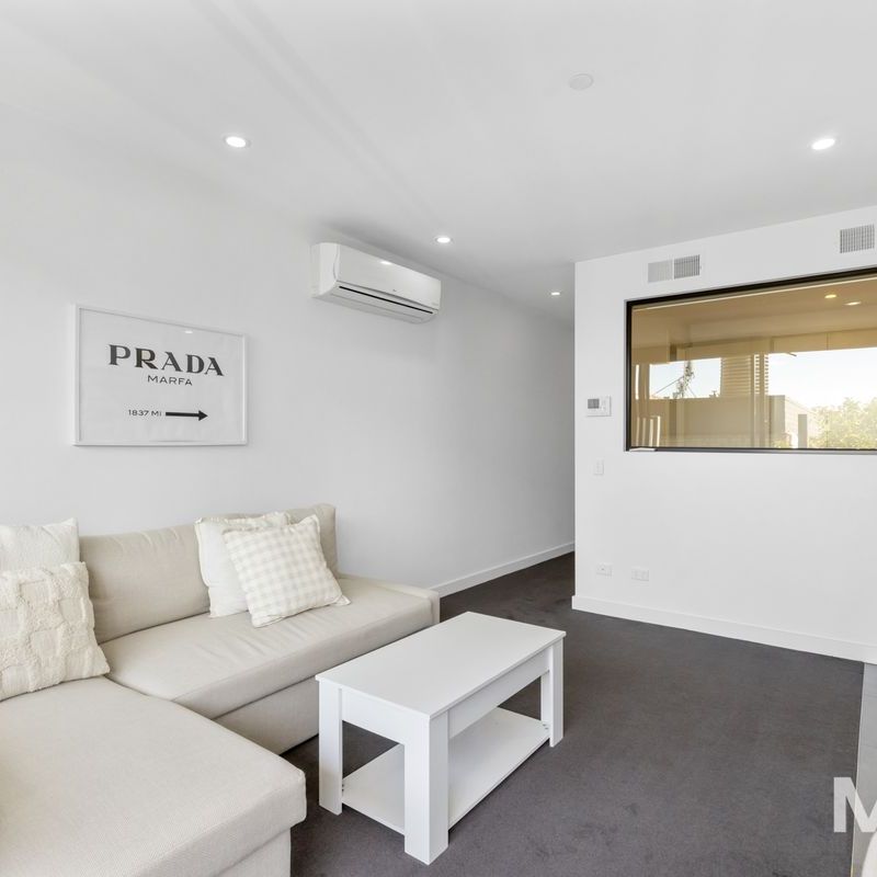 212/81 Riversdale Road, Hawthorn - Photo 1