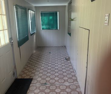 For Lease - 1424 Rosenthal Avenue Carlington Avenue, Carlington - C... - Photo 2