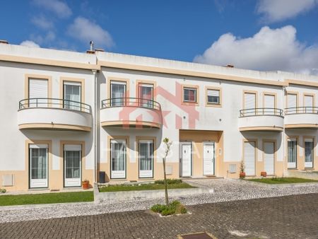 Moradia em Banda T4 - Photo 2