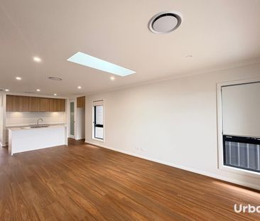 Brand New Three Bedroom Unit in Lochinvar - Photo 1