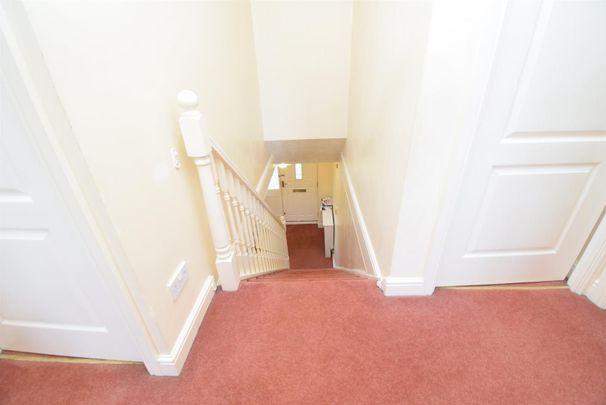 Windsor Close, Normanton - Photo 1