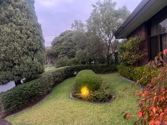 Coburg North - Photo 1