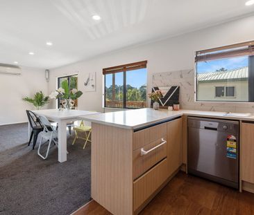 Extraordinary East Coast Rd Home - Photo 3