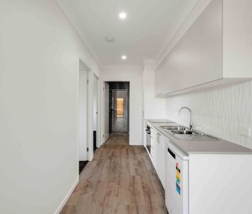 Stunning in Wondunna - Light & Airy + Ducted Air Con - Photo 2