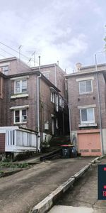 DEPOSIT TAKEN - Conveniently Located 1 Bedroom Unit - Photo 4