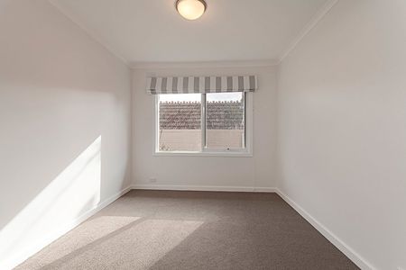 Ideal apartment in quiet block - Photo 4