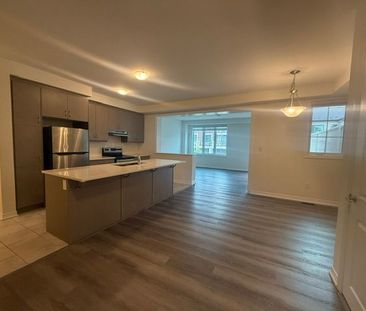 For Lease - 5 Thomas Frisby Jr Crescent, Markham, Ontario - Photo 3
