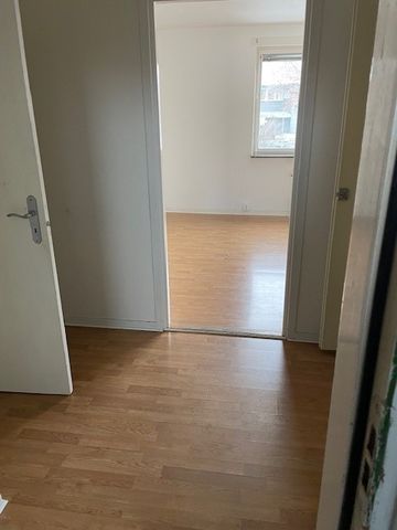 Heljestrandsgatan, Eskilstuna - Photo 5
