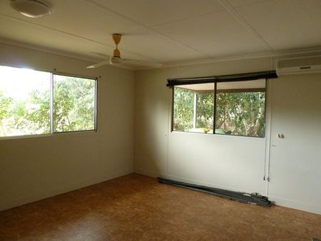 2/38 Bourke Street, 4740, Blacks Beach - Photo 3