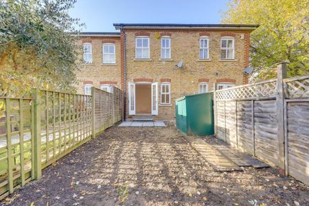 2 bedroom terraced house to rent - Photo 5