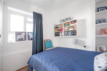 2 bedroom flat to rent - Photo 4