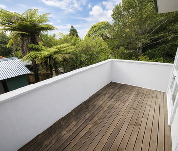 1 Bedroom Large Split Villa - New Lynn - Photo 2