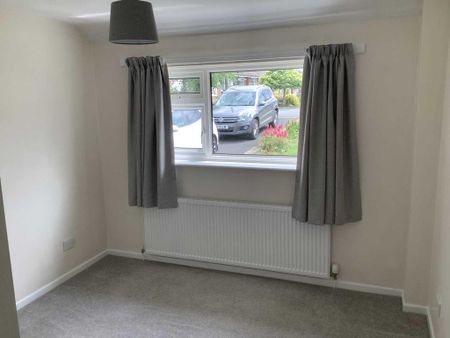 2 bedroom semi-detached house to rent - Photo 3