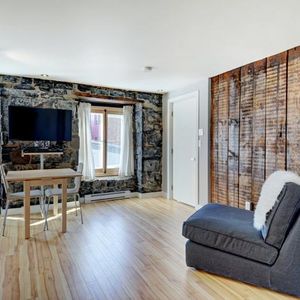 Loft entièrement meublé à louer Vieux-Québec novembre 2025 - Photo 2
