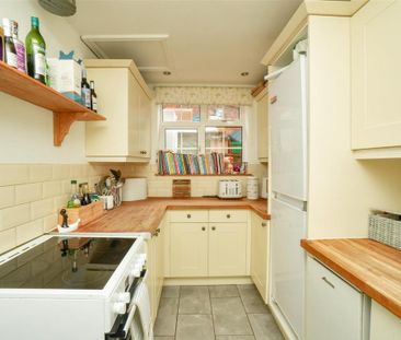 3 bedroom cottage to rent - Photo 2
