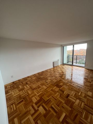 501 Kingston Road - Photo 2