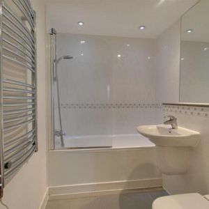 1 bedroom apartment to rent - Photo 2