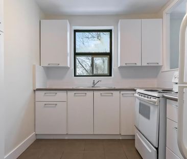 For Lease - 110 South Forster Park Drive Unit# 303, Oakville, Ontario - Photo 3