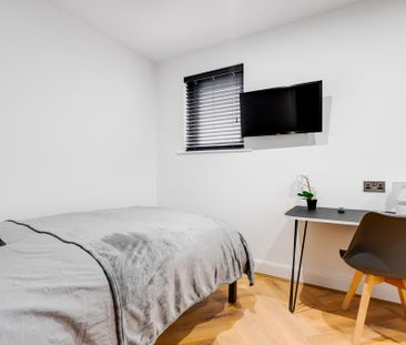 6 bedroom terraced house to rent - Photo 1