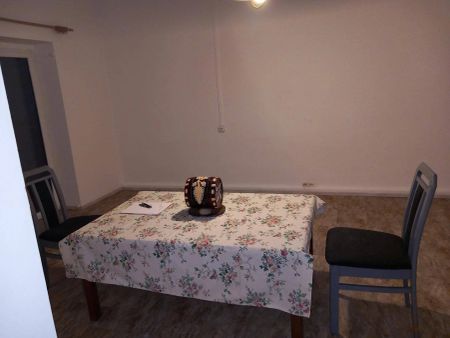 freundliche 3-Zimmer Wohnung mit möblierter Küche und Terrasse - Photo 2