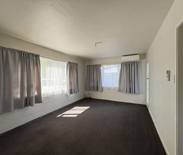 Tidy Flat in Hamilton East - Photo 3
