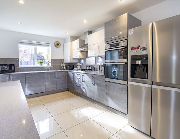 Collins Drive, Reading Collins Drive, Reading - Photo 1