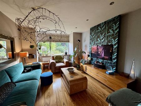 3 bedroom semi-detached house to rent - Photo 3