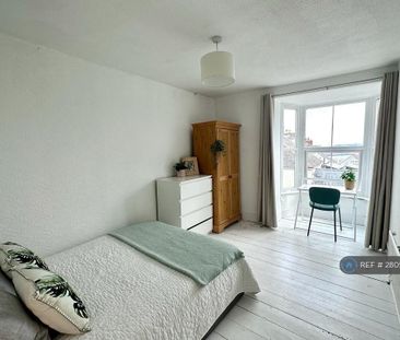 4 bedroom terraced house to rent - Photo 5