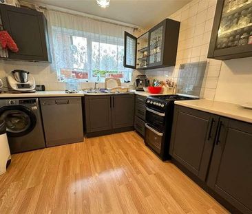 Wavell Gardens, Slough, SL2 - Photo 6