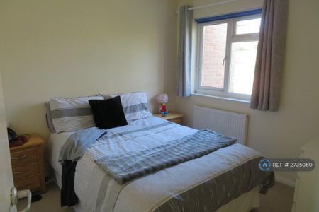 3 bedroom terraced house to rent - Photo 4