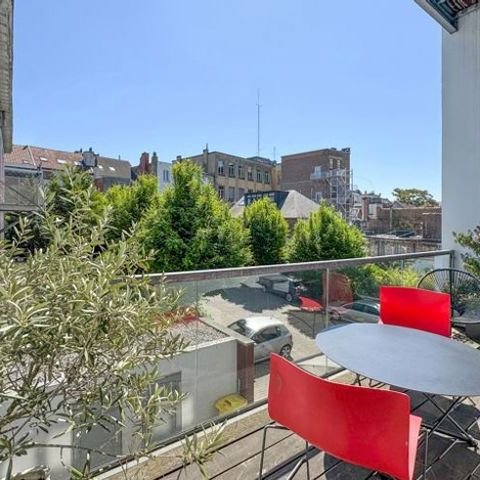 Appartement te huur in Ixelles - Photo 1