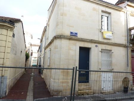 Location Appartement 1 pièce 38m² BORDEAUX 33800 - Photo 2