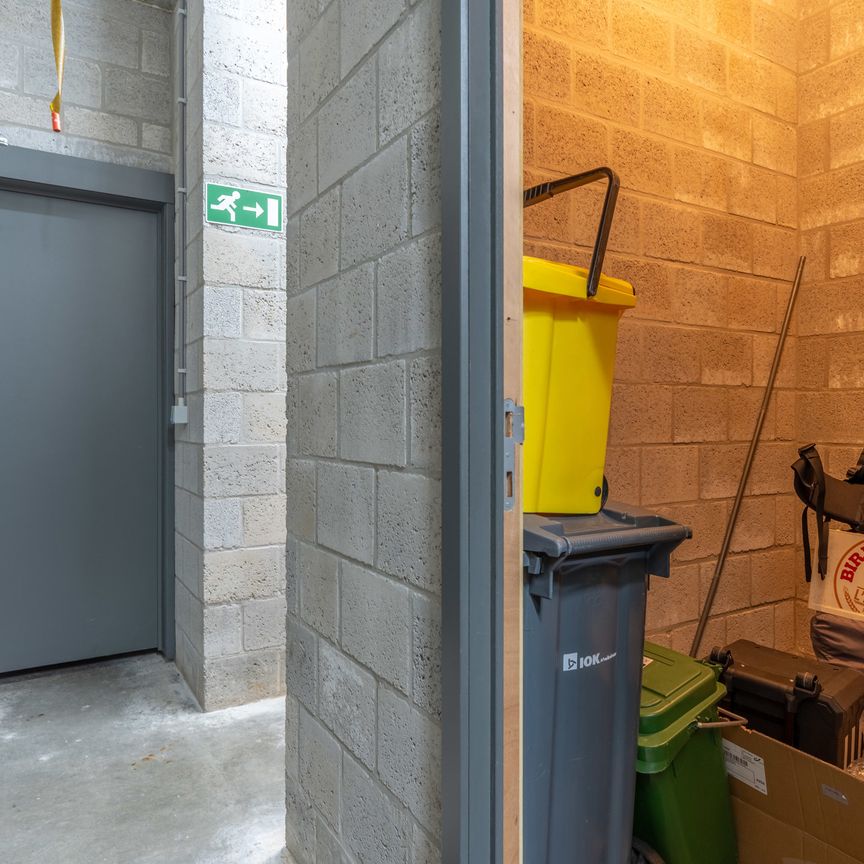 Gelijkvloers app met 2 slpk en autostaanplaats te Turnhout. - Foto 1