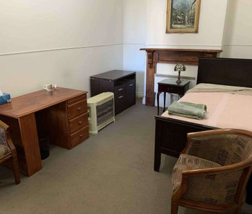 East Melbourne - Photo 6