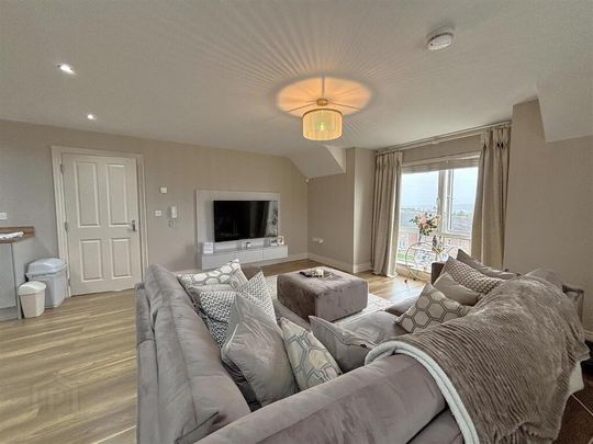 Apt 5, 11 Mill Valley Gardens, Ligoniel, Belfast, BT14 8FA - Photo 1