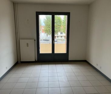 A LOUER - APPARTEMENT T2 - ROANNE SECTEUR GARE - Photo 4