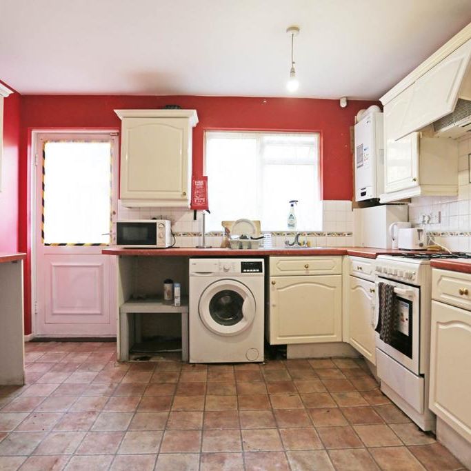 2 bedroom terraced house to rent - Photo 1